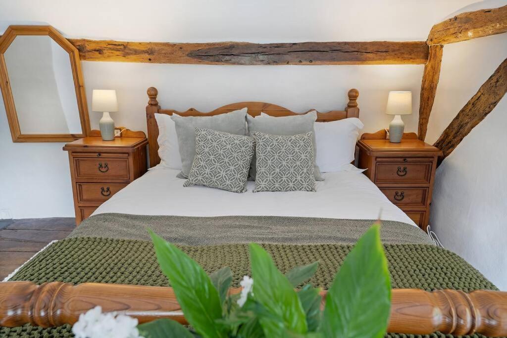 Local Walks Pub Gardens Pet Friendly Landscaped Gardens And Free Private Parking Villa Doddington  Kültér fotó