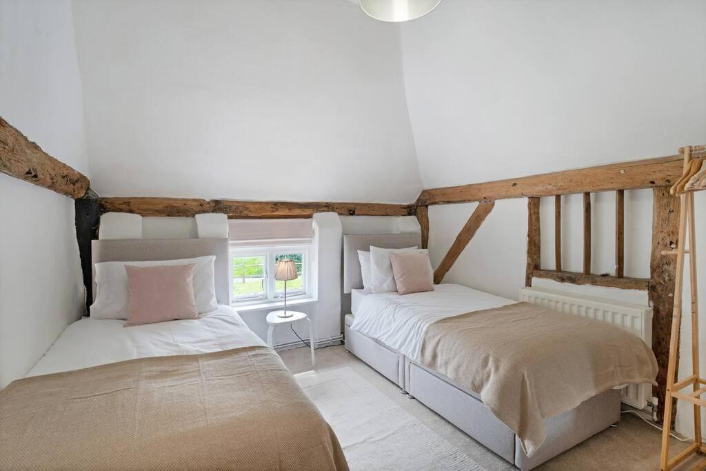 Local Walks Pub Gardens Pet Friendly Landscaped Gardens And Free Private Parking Villa Doddington  Kültér fotó