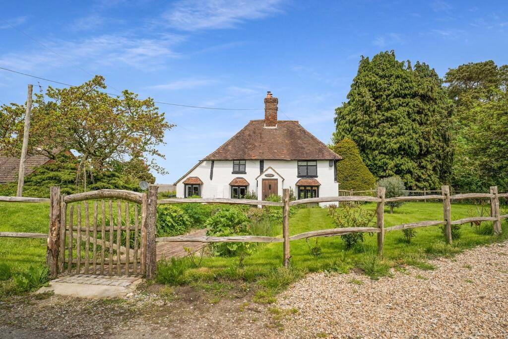 Local Walks Pub Gardens Pet Friendly Landscaped Gardens And Free Private Parking Villa Doddington  Kültér fotó