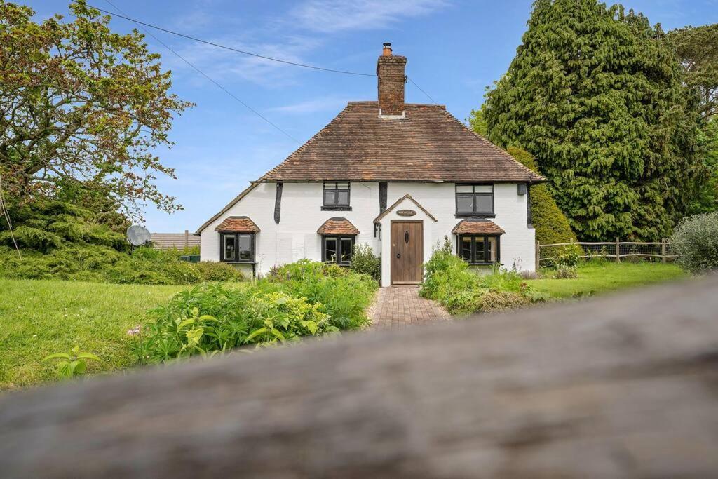 Local Walks Pub Gardens Pet Friendly Landscaped Gardens And Free Private Parking Villa Doddington  Kültér fotó